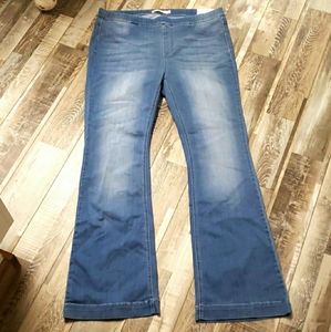 NWT- Ms Cello Mid Rise Pull On Flare Pant Size:2X